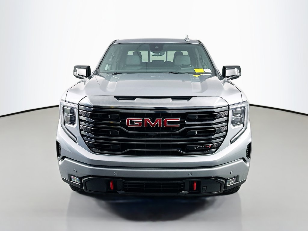 Used 2024 GMC Sierra 1500 AT4 w/ Technology Package AWD/4WD image 2