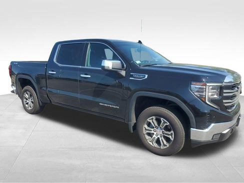 Certified 2025 GMC Sierra 1500 SLT AWD/4WD image 8