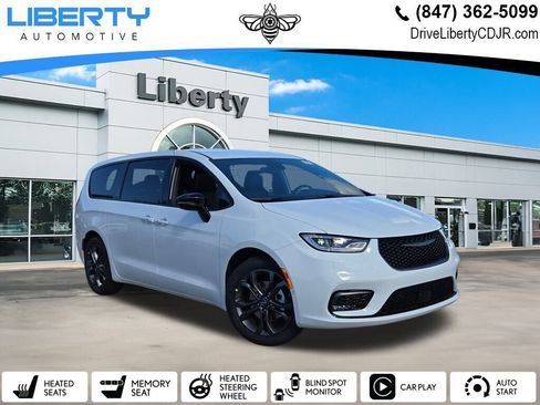 New 2026 Chrysler Pacifica Select image 1