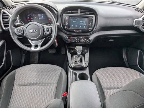 Used 2021 Kia Soul LX image 19