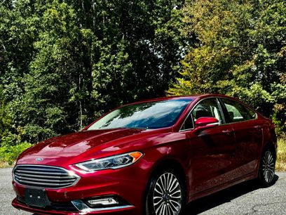 Used 2017 Ford Fusion SE w/ Fusion SE Technology Package