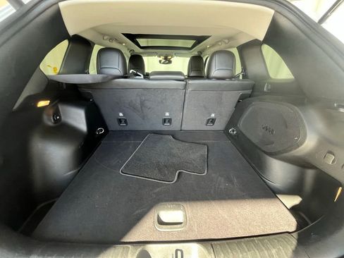 Used 2022 Jeep Cherokee Limited image 28