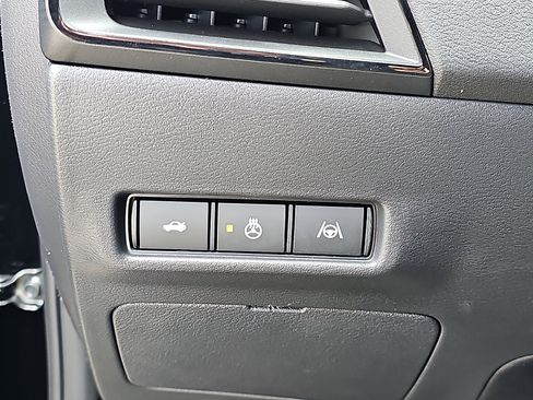 New 2026 Nissan Sentra SR w/ SR Premium Package image 18