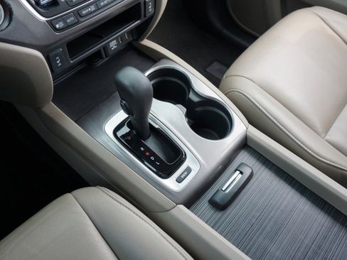 Used 2016 Honda Pilot EX-L image 18