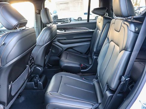 New 2026 Jeep Grand Cherokee L Limited AWD/4WD image 23