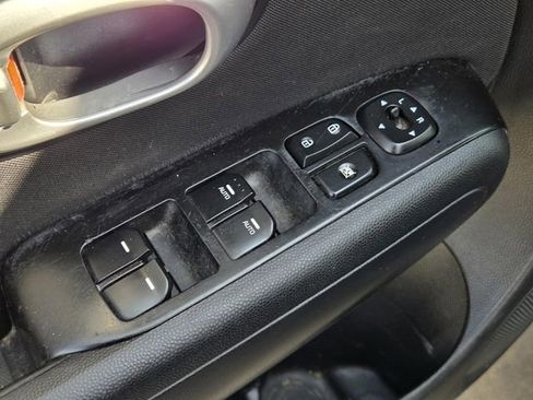 Used 2014 Kia Soul image 7