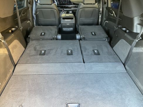 Used 2024 Cadillac Escalade ESV Premium Luxury image 53