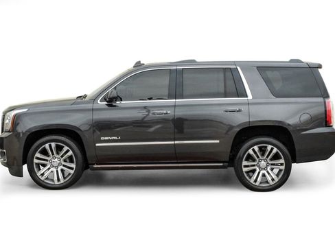Used 2018 GMC Yukon Denali w/ Denali Ultimate Package RWD image 11