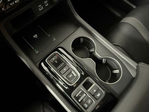 Used 2025 Honda Pilot EX-L image 25