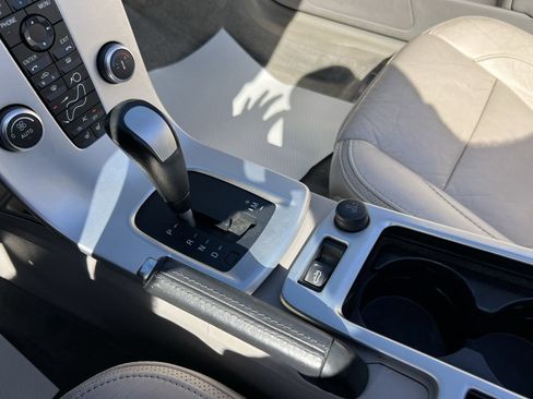 Used 2011 Volvo C70 T5 image 19