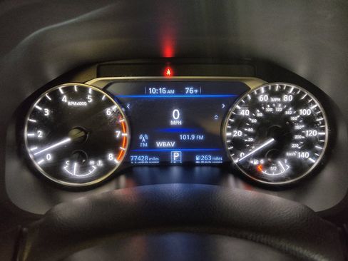 Used 2023 Nissan Altima 2.5 SV FWD image 23