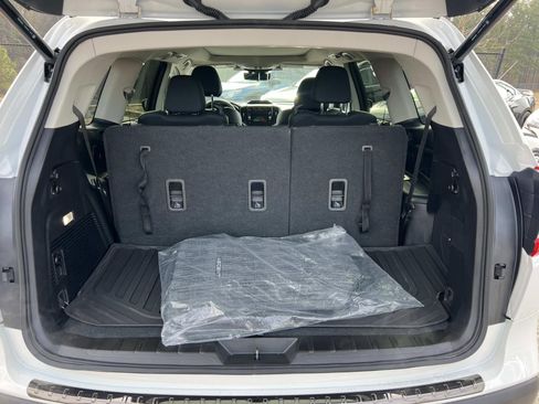 Certified 2025 Subaru Ascent Bronze Edition w/ Onyx Package image 18