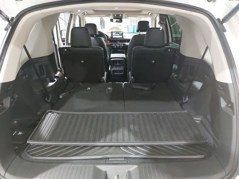 Used 2023 Honda Pilot Touring image 13