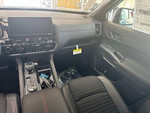 New 2026 Nissan Pathfinder Rock Creek image 17