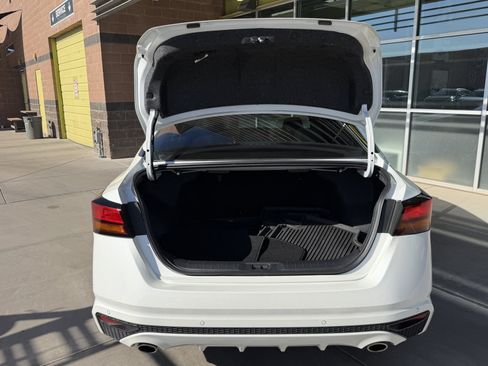 Used 2025 Nissan Altima 2.5 SL AWD/4WD image 34