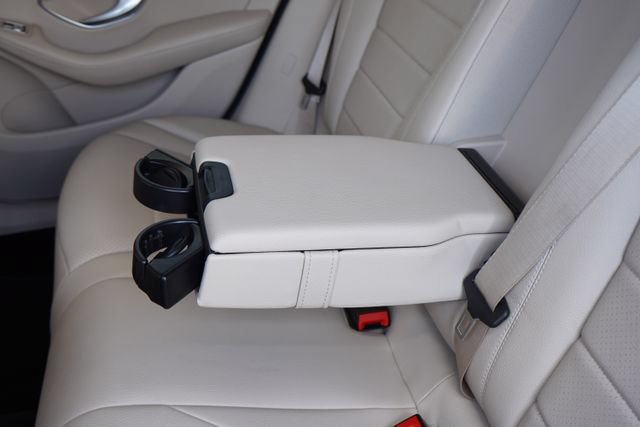 Used 2021 Mercedes-Benz GLC 300 4MATIC image 28