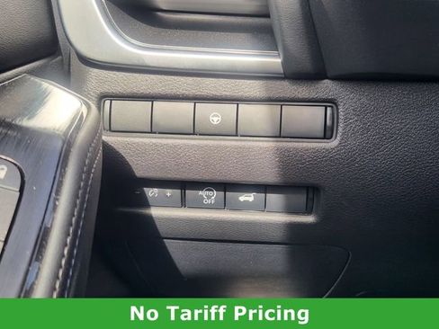 Certified 2025 Nissan Rogue SV image 21