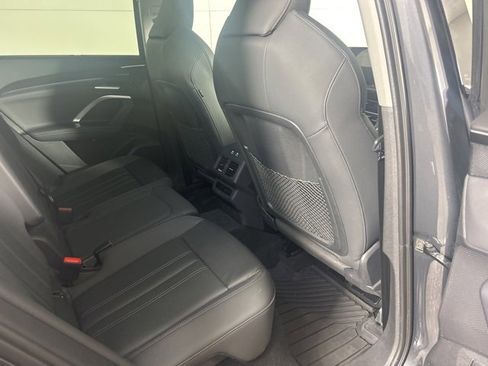 Used 2025 Audi Q5 Premium Plus w/ Premium Plus image 12