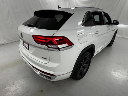 Used 2022 Volkswagen Atlas Cross Sport SEL R-Line AWD/4WD image 3