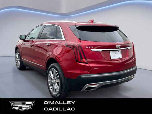 Used 2023 Cadillac XT5 Premium Luxury w/ Technology Package image 3