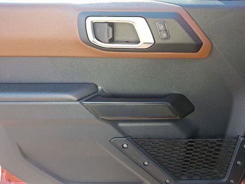 Used 2024 Ford Bronco Outer Banks image 12
