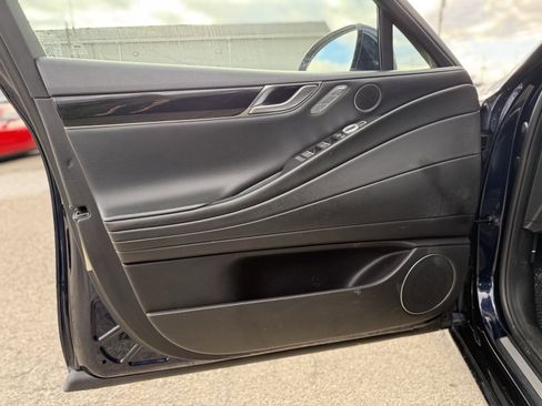 Used 2023 Genesis G80 2.5T image 8