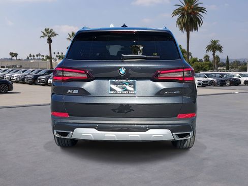 Certified 2022 BMW X5 xDrive40i w/ Parking Assistance Package image 6
