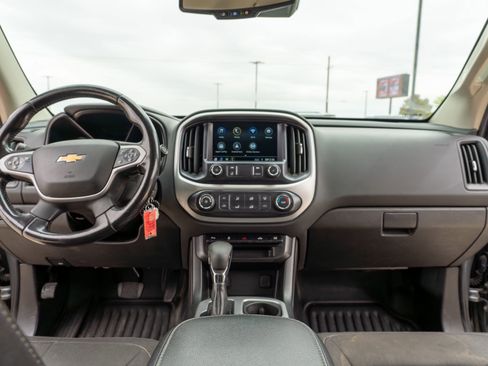 Used 2022 Chevrolet Colorado LT w/ Fleet Safety Package image 13