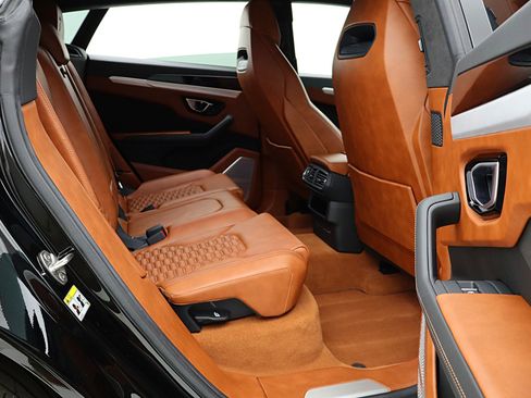 Used 2019 Lamborghini Urus AWD/4WD image 40