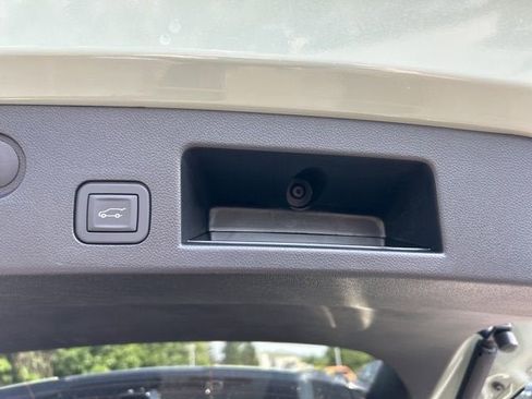 New 2026 Chevrolet Equinox LT w/ Convenience Package II image 33