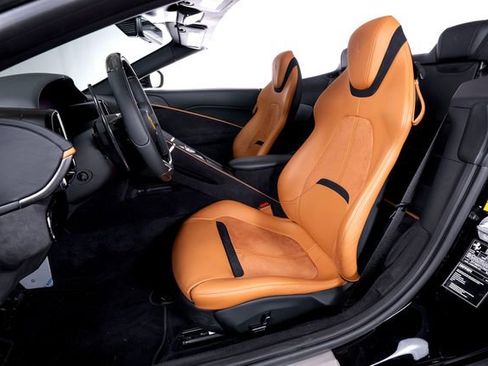 Certified 2024 Ferrari Roma Spider RWD image 4