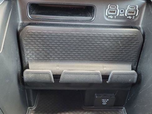 Used 2023 RAM 1500 Big Horn AWD/4WD image 34