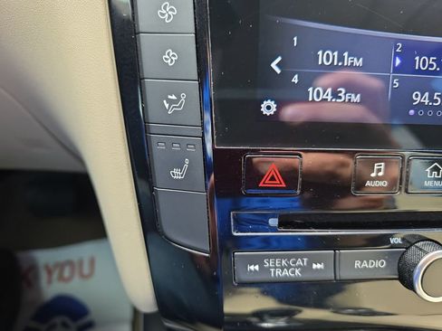 Used 2019 INFINITI QX50 Luxe w/ Navigation Package FWD image 30