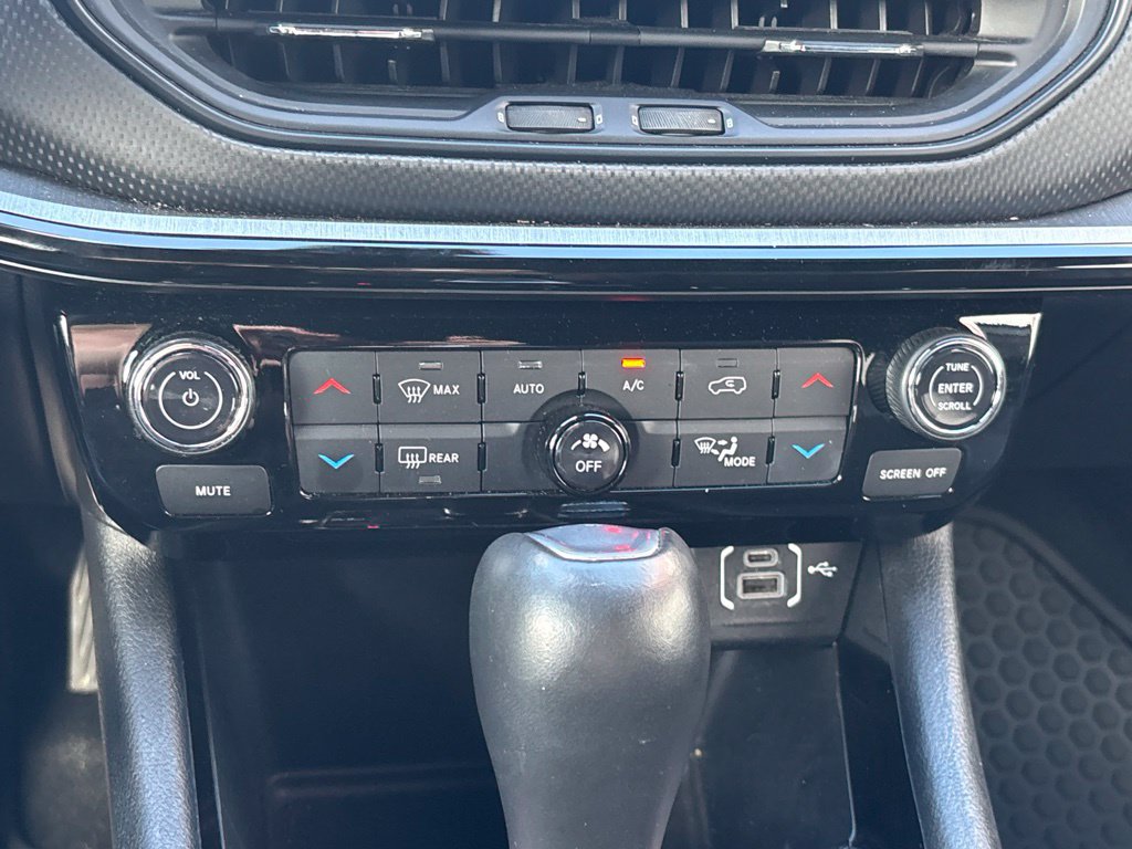 Used 2024 Jeep Compass Trailhawk AWD/4WD image 13