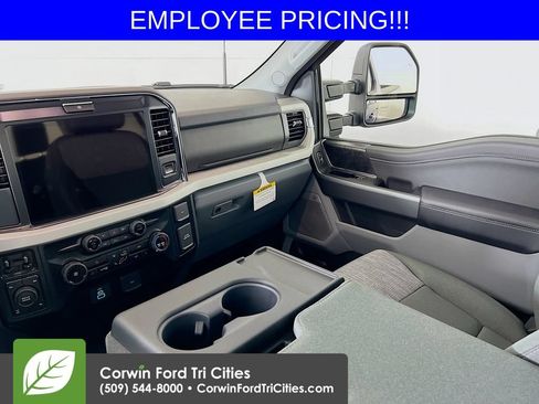 New 2026 Ford F250 XLT w/ XLT Premium Package AWD/4WD image 27