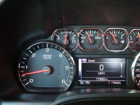 Used 2018 Chevrolet Silverado 1500 LT w/ All Star Edition AWD/4WD image 10