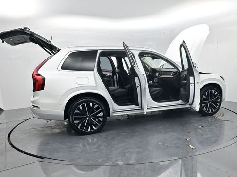 Used 2025 Volvo XC90 B5 Plus image 66
