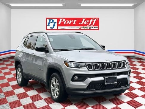 Certified 2024 Jeep Compass Latitude image 2