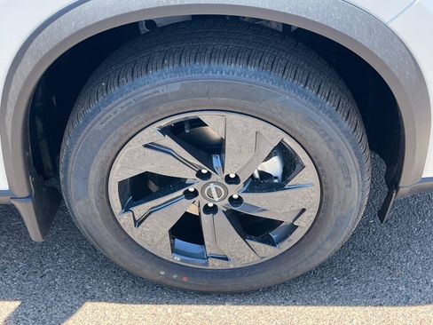 New 2026 Nissan Rogue SV FWD image 8