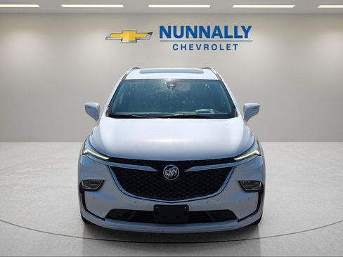 Used 2024 Buick Enclave Avenir w/ Avenir Technology Package AWD/4WD image 8