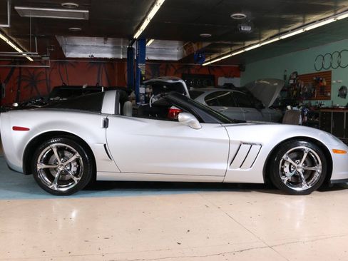Used 2011 Chevrolet Corvette Grand Sport w/ Preferred Equipment Group RWD image 1