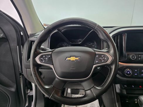 Used 2022 Chevrolet Colorado LT w/ Fleet Safety Package image 5