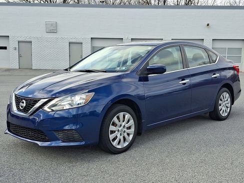 Used 2017 Nissan Sentra SV image 3