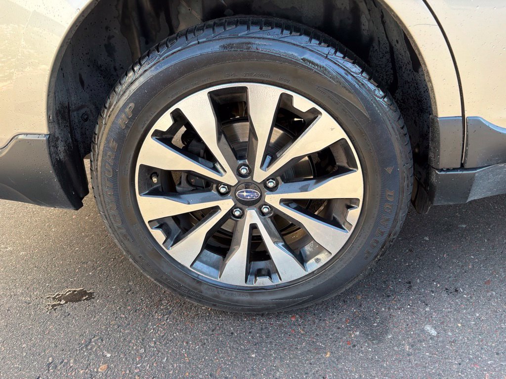 Used 2016 Subaru Outback 3.6R Limited AWD/4WD image 5