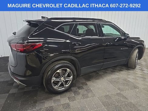 Used 2024 Chevrolet Blazer LT AWD/4WD image 3