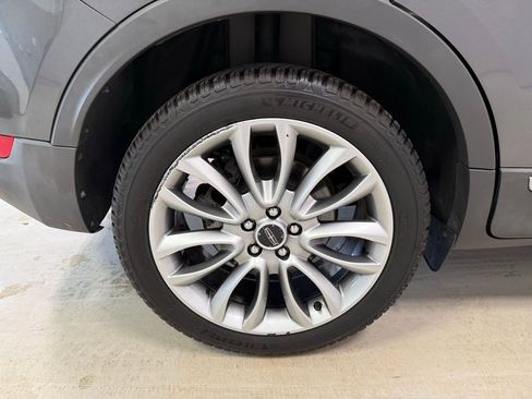 Used 2017 Lincoln MKC Reserve image 11