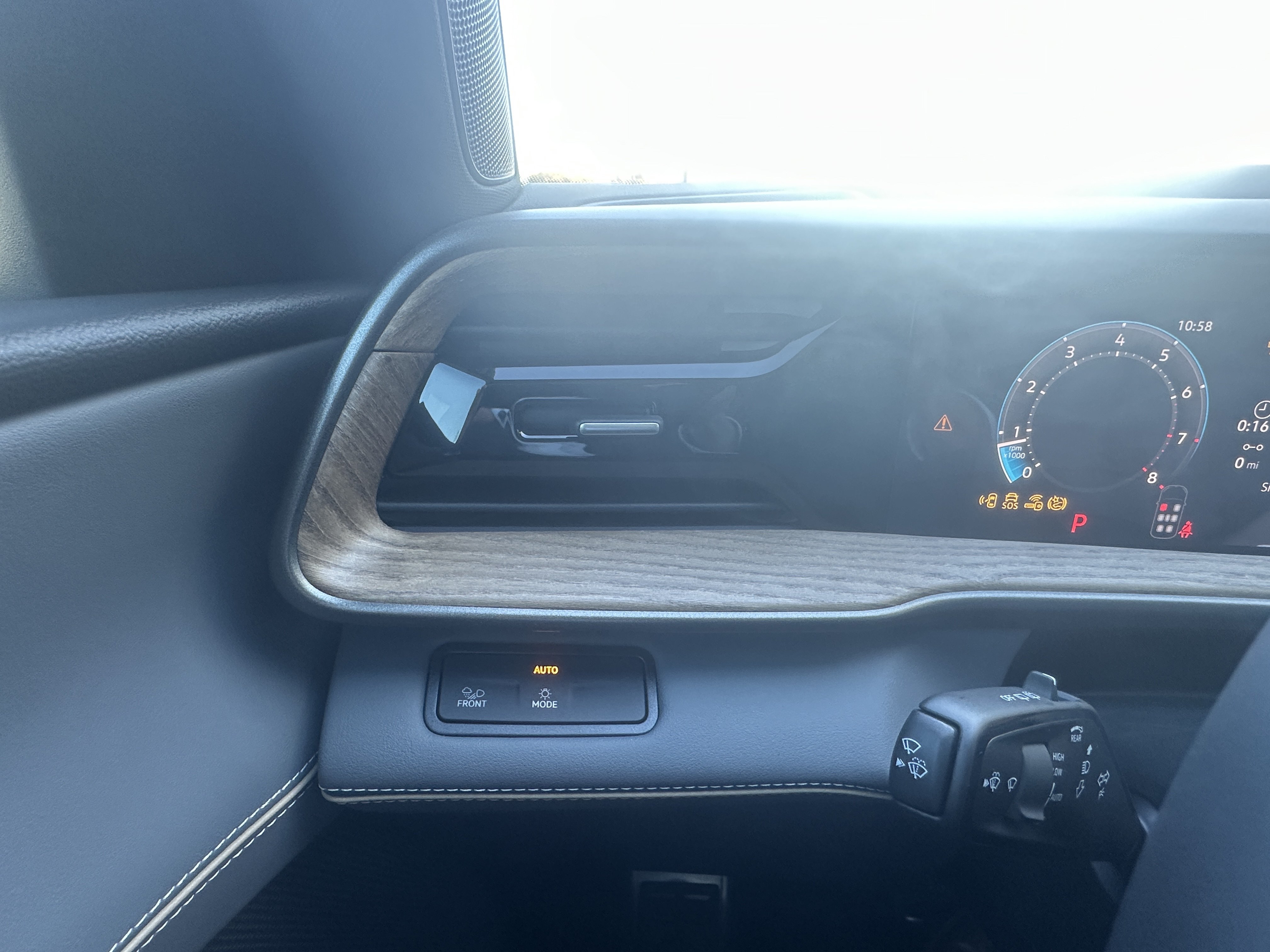New 2027 Volkswagen Atlas SEL R-Line AWD/4WD image 16