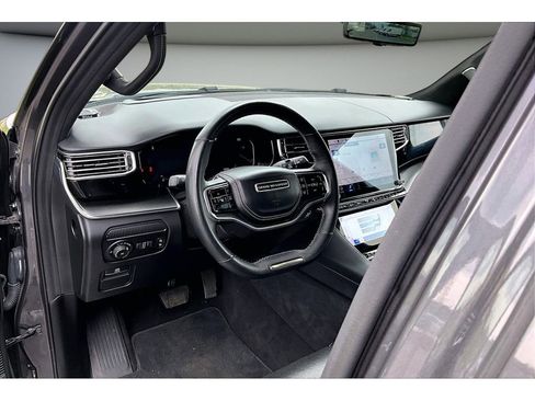 Used 2024 Jeep Grand Wagoneer L Series II w/ Quick Order Packagew 28T AWD/4WD image 15