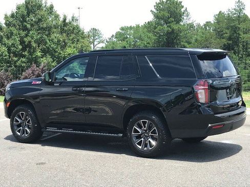 Used 2021 Chevrolet Tahoe Z71 w/ Luxury Package AWD/4WD image 3
