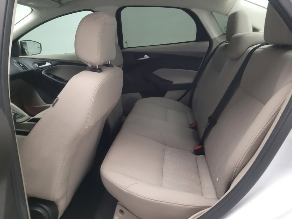 Used 2018 Ford Focus SE FWD image 18